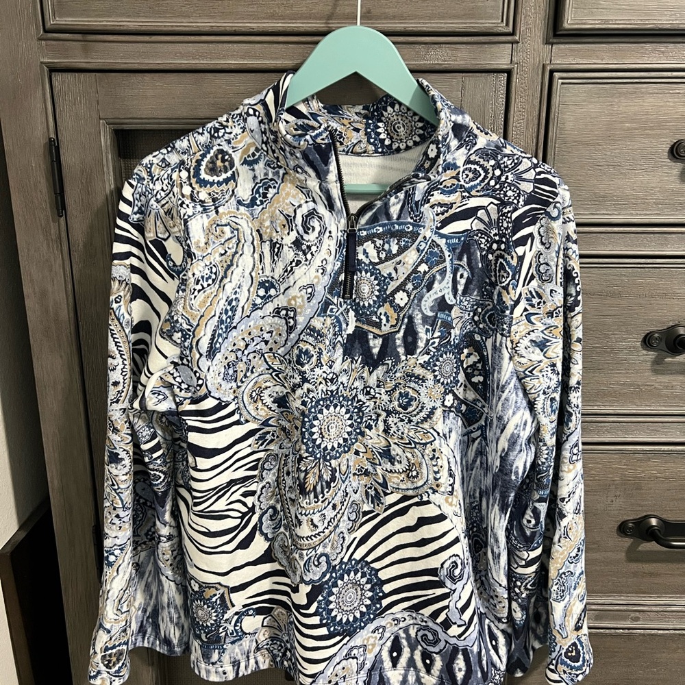 Chicos size M blue design leopard print blended in makes cute design sweater